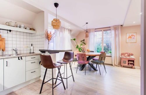 Lemele House | Forest Retreat Private House
