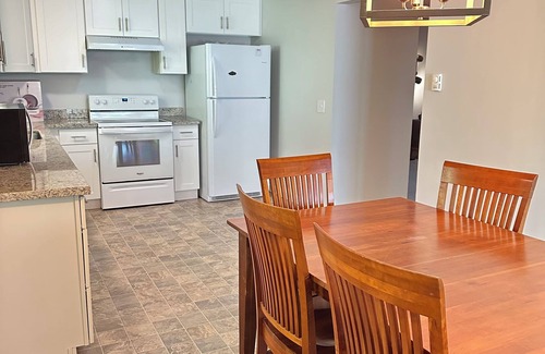 Edmonds Apartment | Forest Retreat ~ Serene & Secluded 2-bedroom apartment with WiFi in Edmonds