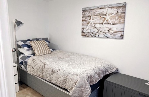 Rostrevor House | Forest View Impeccable two bedroom house