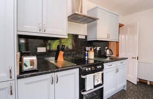 Lerags Cottage | FORESTER'S COTTAGE, with open fire in Kilmartin