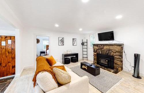 Canadensis House | Forestside Lodge