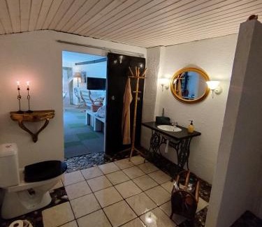 Norre Nebel House | FORFATTERHUSET pris for 2 personer inkl morgenkomplet og adgang til 6 svømmehaller