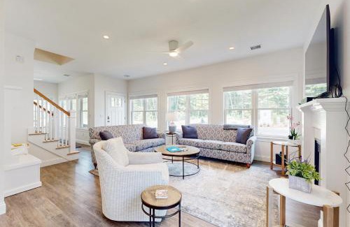 Arundel House | Forget Me Not Cottage