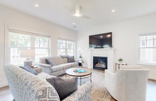 Arundel House | Forget Me Not Cottage