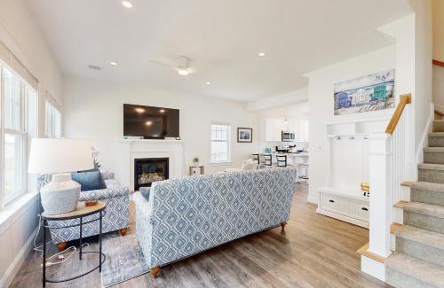 Arundel House | Forget Me Not Cottage