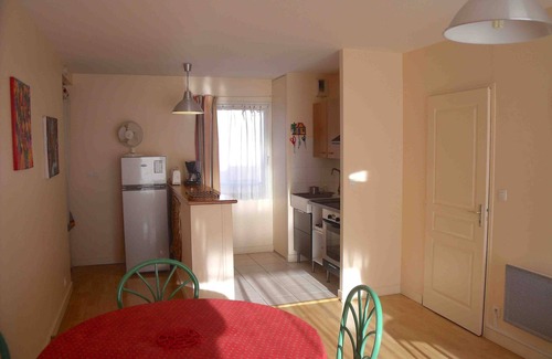 La Rochelle City Centre Apartment | Forget your car, everything can be done on foot or by boat