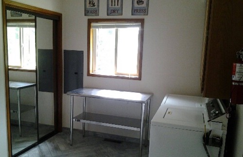 Beaver Cabin | Forks & twilighters getaway at the edge of SolDuc River. bike, hike, walk, fish