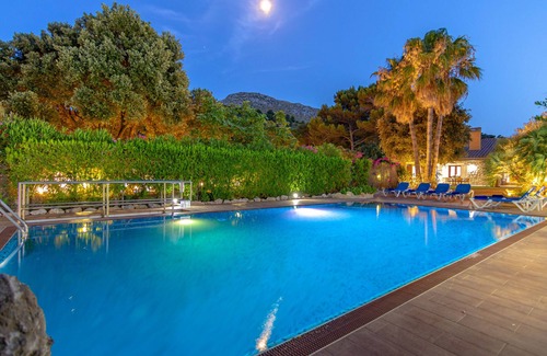 Cala San Vicente Ski Chalet | Form, Villa 5StarsHome Mallorca