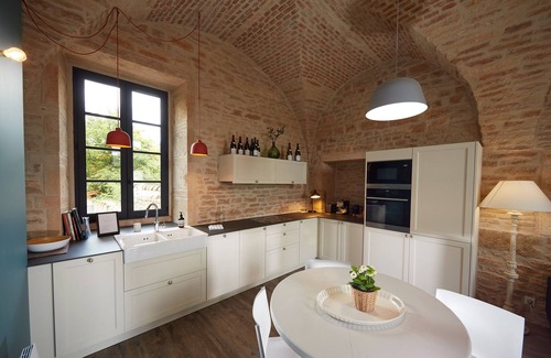 Beaune House | Former convent from the 17th, renovated, private garden, Beaune center