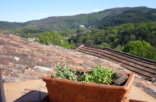 Molieres-sur-Ceze Apartment | Former farmhouse in a quiet location on a hill above the banks of the Cèze