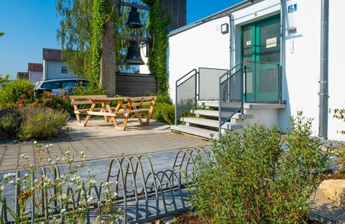 Kelheim Condo | formerly. Pastor + basement flat for up to 18 people, garden