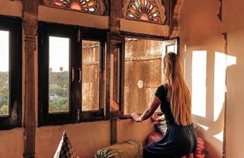Bhinai Hotel | Fort Barli