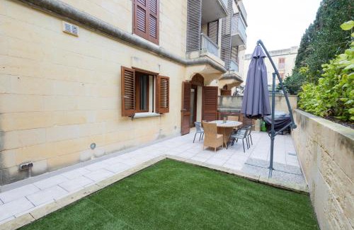 Ghajnsielem Apartment | Fort Chambray, Blissful Escape