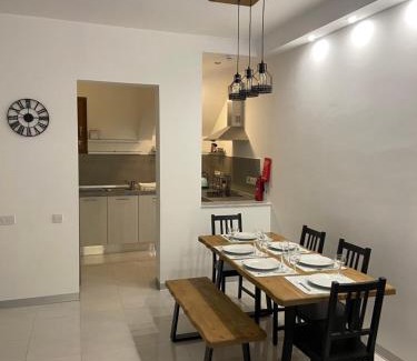 Ghajnsielem Apartment | Fort Chambray, Blissful Escape