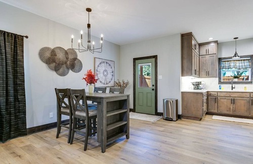 San Angelo House | Fort Concho/2 BR-2.5 BA/New!