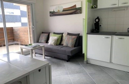 Fort-Mahon-Plage Apartment | Fort-Mahon: Beautiful T2 steps from the beach with private parking