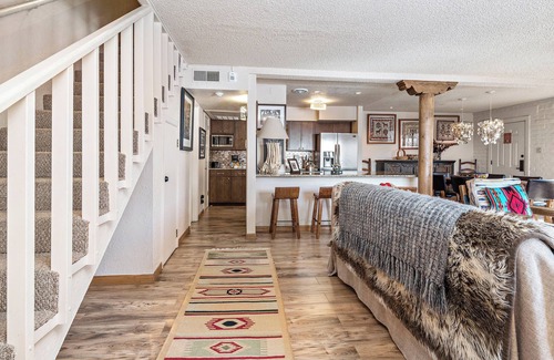 Northeast Santa Fe Apartment | Fort Marcy Hotel Suites by All Seasons Resort Lodging
