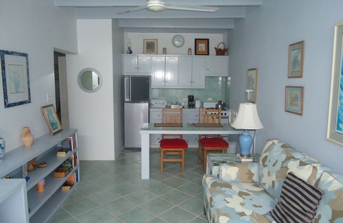 Daseys Resort | Fort Recovery Beachfront Villa and Suites Hotel 1BR