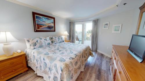 Tybee Island House | Fort Screven Villas 201 by Tybee Beach Vacation Rentals