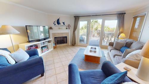 Tybee Island Apartment | Fort Screven Villas 102 by Tybee Vacation Rentals