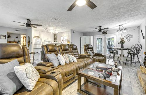 Wright House | Fort Walton Beach Home with Pool 5 Mi to Beach!