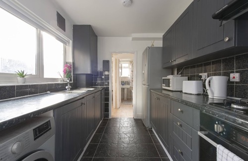Greenwich House | Fortified Cosy Three Bedroom Home Close to bus station with free Parking