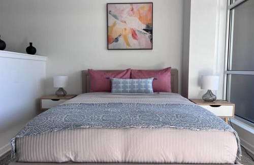 Downtown Apartment | Fortuna-Seaside Retreat in Santa Monica, steps to the beach, free parking