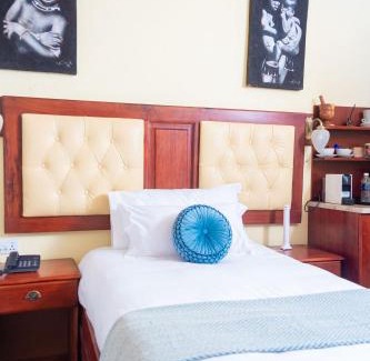 Bulawayo Cabin | Fortunesgate Lodge