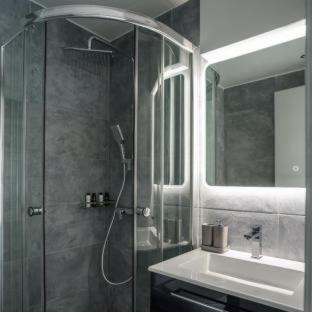 Plaka Apartment | Fos Residential Apartments