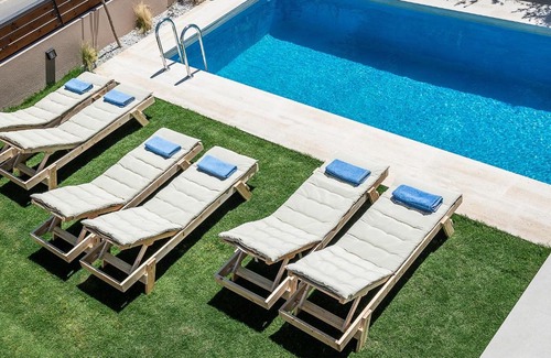 Galatas Villa | Fos Villa, a Luxe House with Private Heated Pool