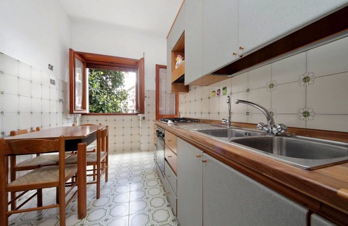 Tuscolano Apartment | Fossato Di Vico 1BR apartment by Halldis