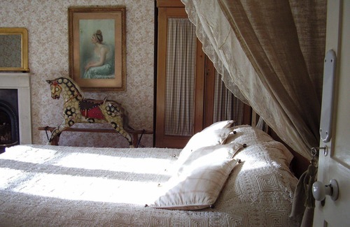 Nettleton House | Fosse Farmhouse B&B and Holiday Cottages