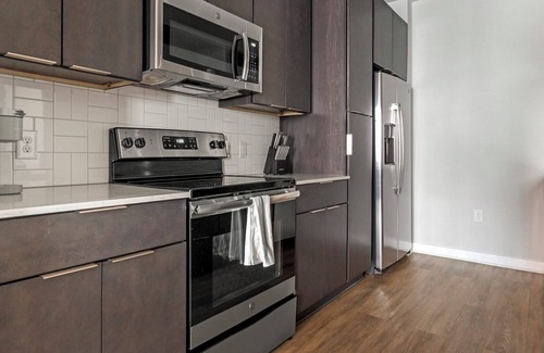 Downtown Apartment | Foster 1BD 1 - One Bedroom Apartment, Sleeps 2