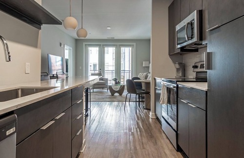 Downtown Apartment | Foster 1BD 1 - One Bedroom Apartment, Sleeps 2