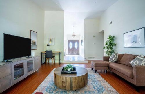 Foster City House | Foster City 4br w backyard near parks shops SFO-1596