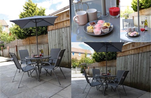 Newcastle-upon-Tyne House | Foster Drive-Deluxe-House-Ensuite with Bath