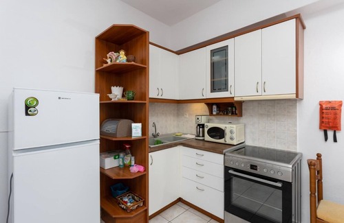 Katavolos Apartment | Fotini - One Bedroom Apartment, Sleeps 4