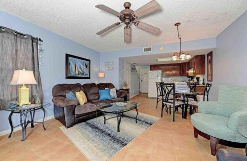 Holmes Beach Apartment | Fountain Head 5