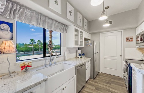 Fountain Hills Condo | Fountain Hills One Bedroom. Views and Heated Pool and Spa.