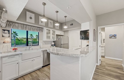 Fountain Hills Condo | Fountain Hills One Bedroom. Views and Heated Pool and Spa.