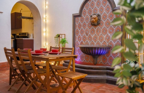 Mercado Villa | Fountain Mansion, Old San Juan Rooftop & Parking