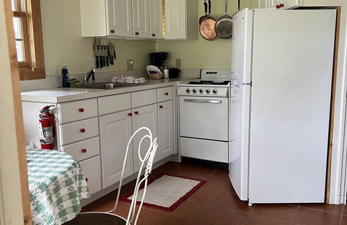 Lake Leelanau Resort | Fountain Point - Cottage 6