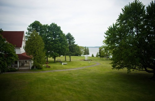 Lake Leelanau Resort | Fountain Point - Cottage 6