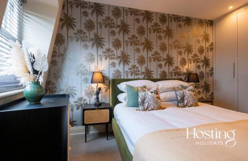 Maidenhead Apartment | Fountain View - Super Vibrant 2 Bedroom With Parking