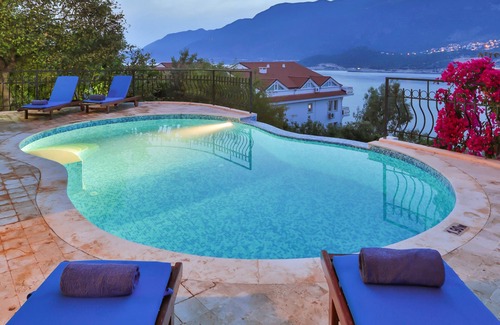 Kas Villa | Four Bed Villa with infinity Pool and Stunning Sea View