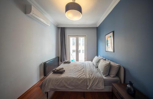 Gumussuyu Mahallesi Apartment | Four Bedroom Apartment in Taksim, 4ACs, ülk 2