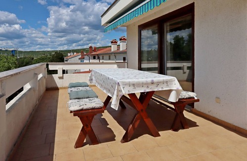 Punat Apartment | Four-bedroom apartment with terrace and sea view Punat, Krk (A-5328-a)