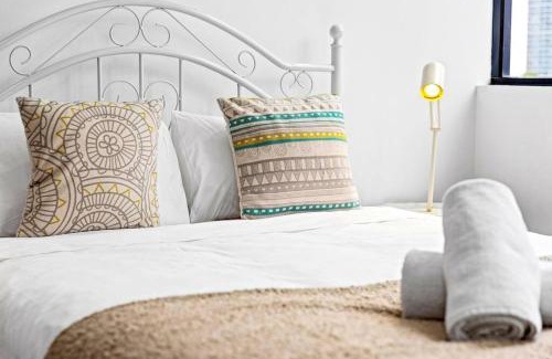 Sydney Olympic Park Apartment | Four bedroom apartment with facilities in Olympic Park
