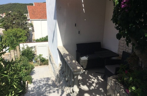 Zavalatica Apartment | Four-bedroom apartment with terrace Zavalatica, Korčula (A-9145-a)