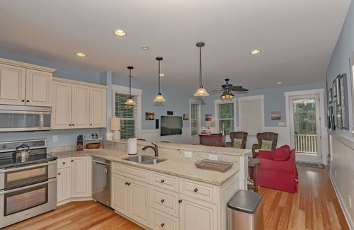 Bald Head Island House | Four bedroom home with private crofter located in the heart of the island close to amenities.